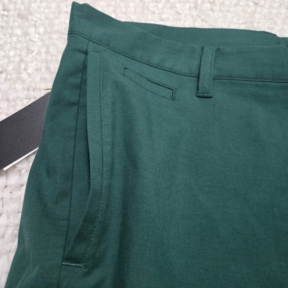 Adidas Men's Green Golf Shorts Go-To 5-Pocket Shorts Size 36 - Picture 3 of 9